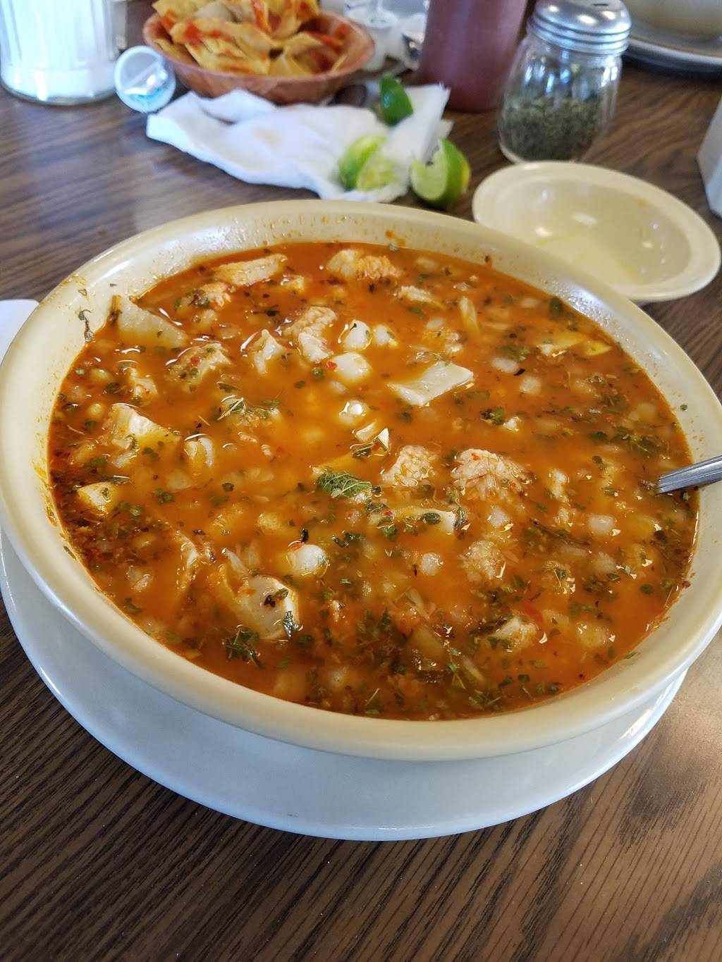 Mundos | restaurant | 4006 Doniphan Dr, El Paso, TX 79922, USA | 9155818233 OR +1 915-581-8233