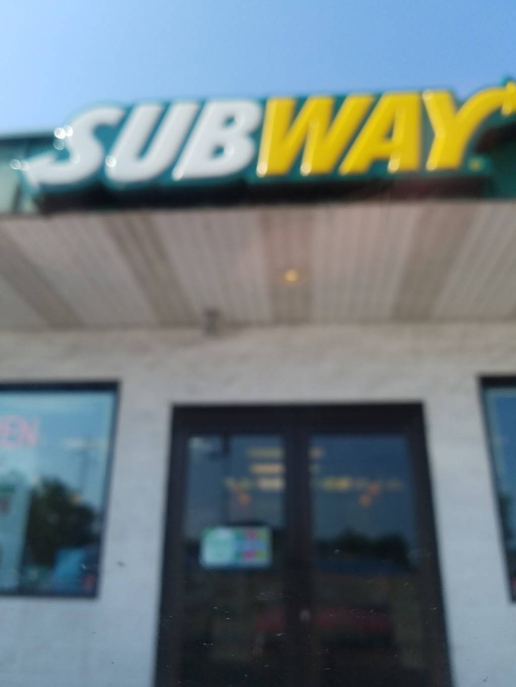 Subway | restaurant | 903 E 5th St, Metropolis, IL 62960, USA | 6185244636 OR +1 618-524-4636