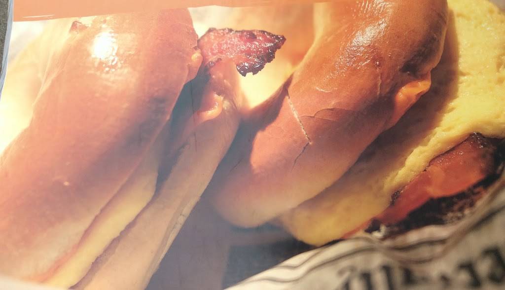 Cafe Buzzz | cafe | 200 W E Summit Ave, Wales, WI 53183, USA | 2629689000 OR +1 262-968-9000