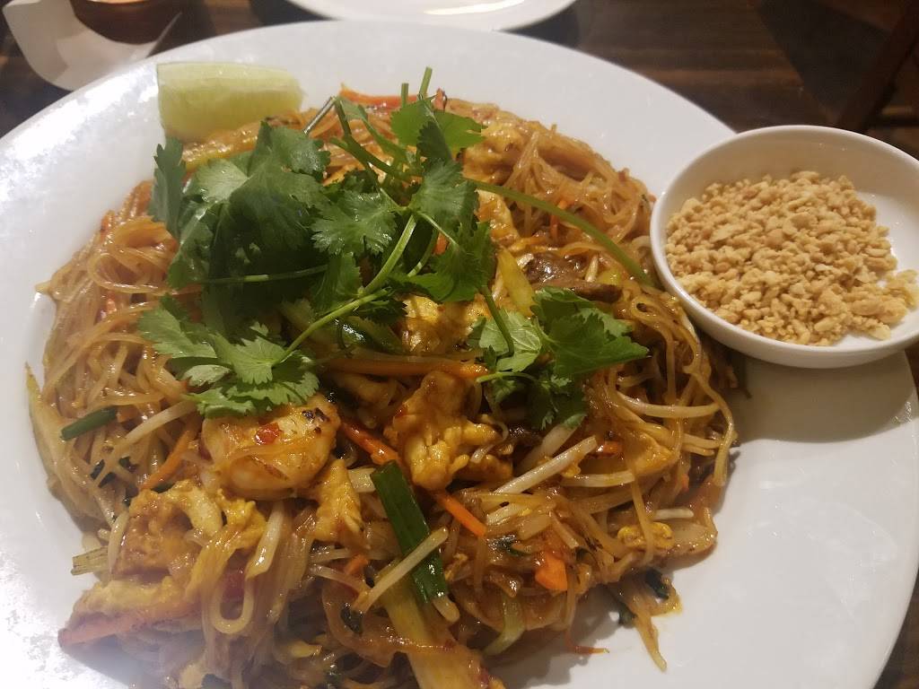 Bamboo House | restaurant | 413 N Main St, Bonham, TX 75418, USA | 9035836969 OR +1 903-583-6969