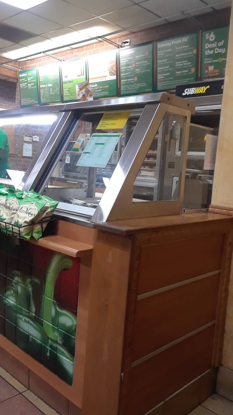 Subway Restaurants | restaurant | 4368 University Blvd S, Jacksonville, FL 32216, USA | 9047334753 OR +1 904-733-4753