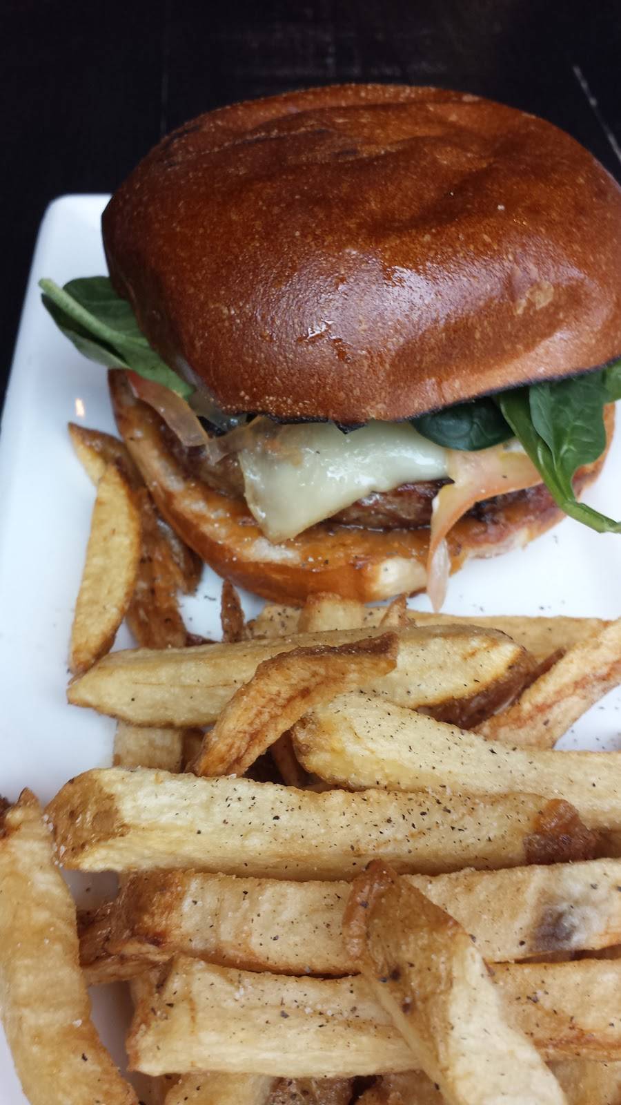 The Rookery Alehouse and Grill | restaurant | 171 W 2nd St, Pomona, CA 91766, USA | 9098654400 OR +1 909-865-4400