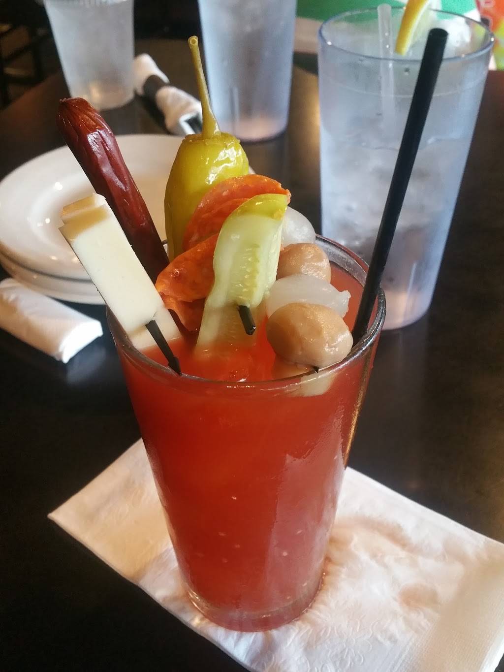 Mama Mias Pizza | restaurant | 18880 W Bluemound Rd, Brookfield, WI 53045, USA | 2627890277 OR +1 262-789-0277