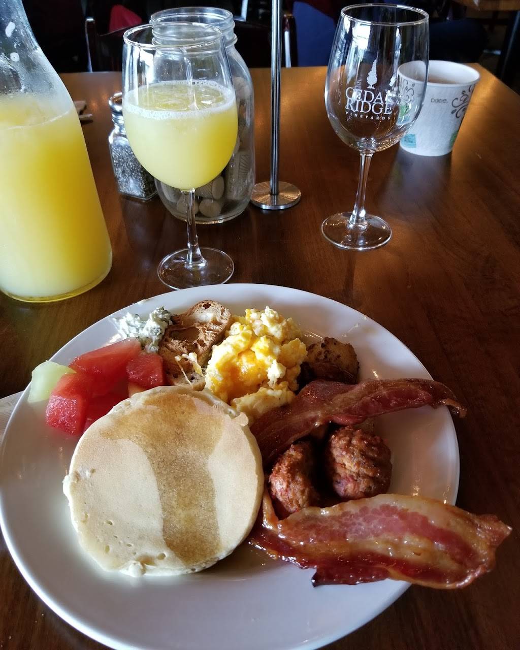 Cedar Ridge Winery & Distillery | restaurant | 1441 Marak Rd NW, Swisher, IA 52338, USA | 3198574300 OR +1 319-857-4300