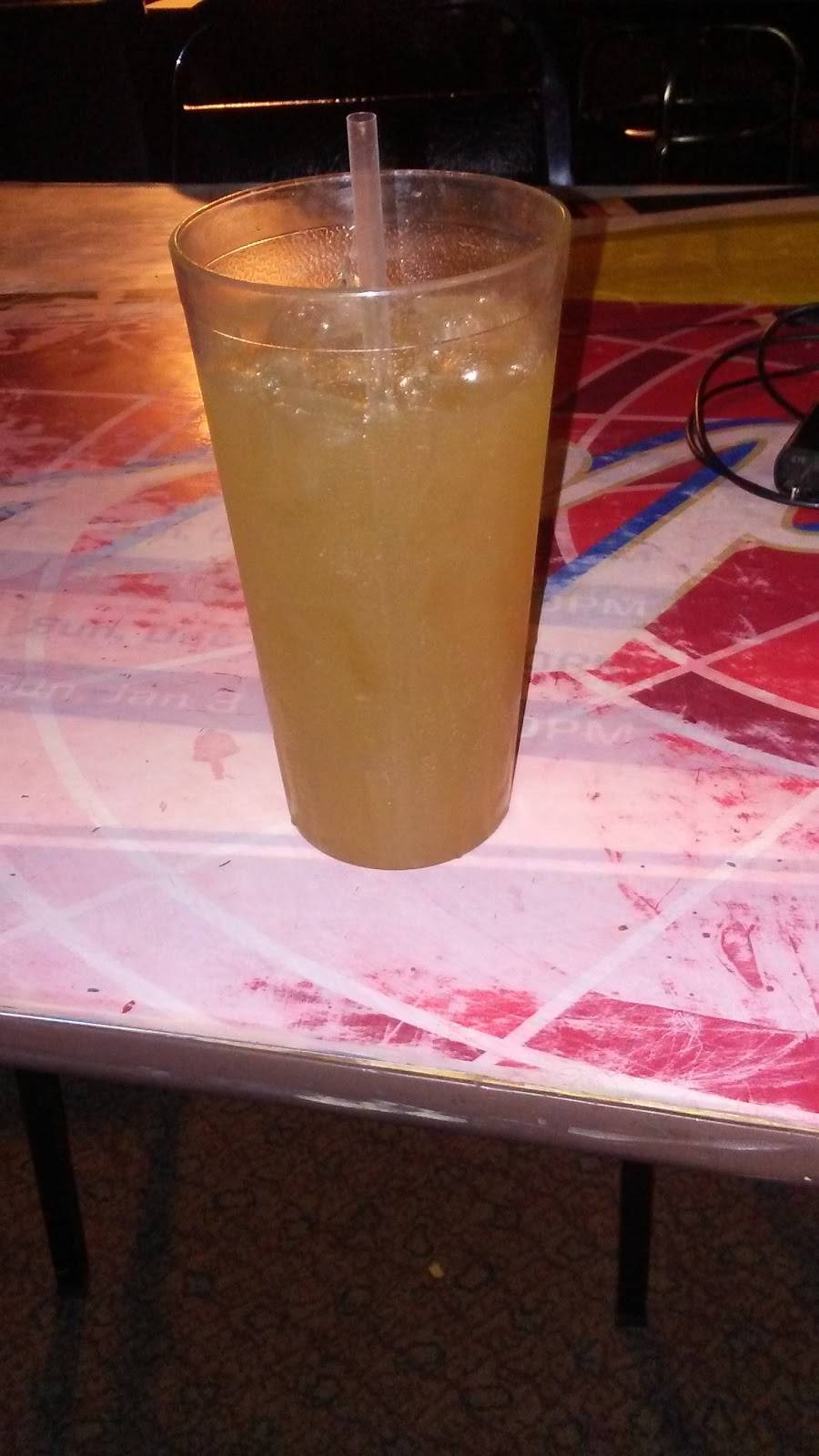 Wooden Nickel | restaurant | 2724 Madison Ave, Indianapolis, IN 46225, USA | 3177843817 OR +1 317-784-3817