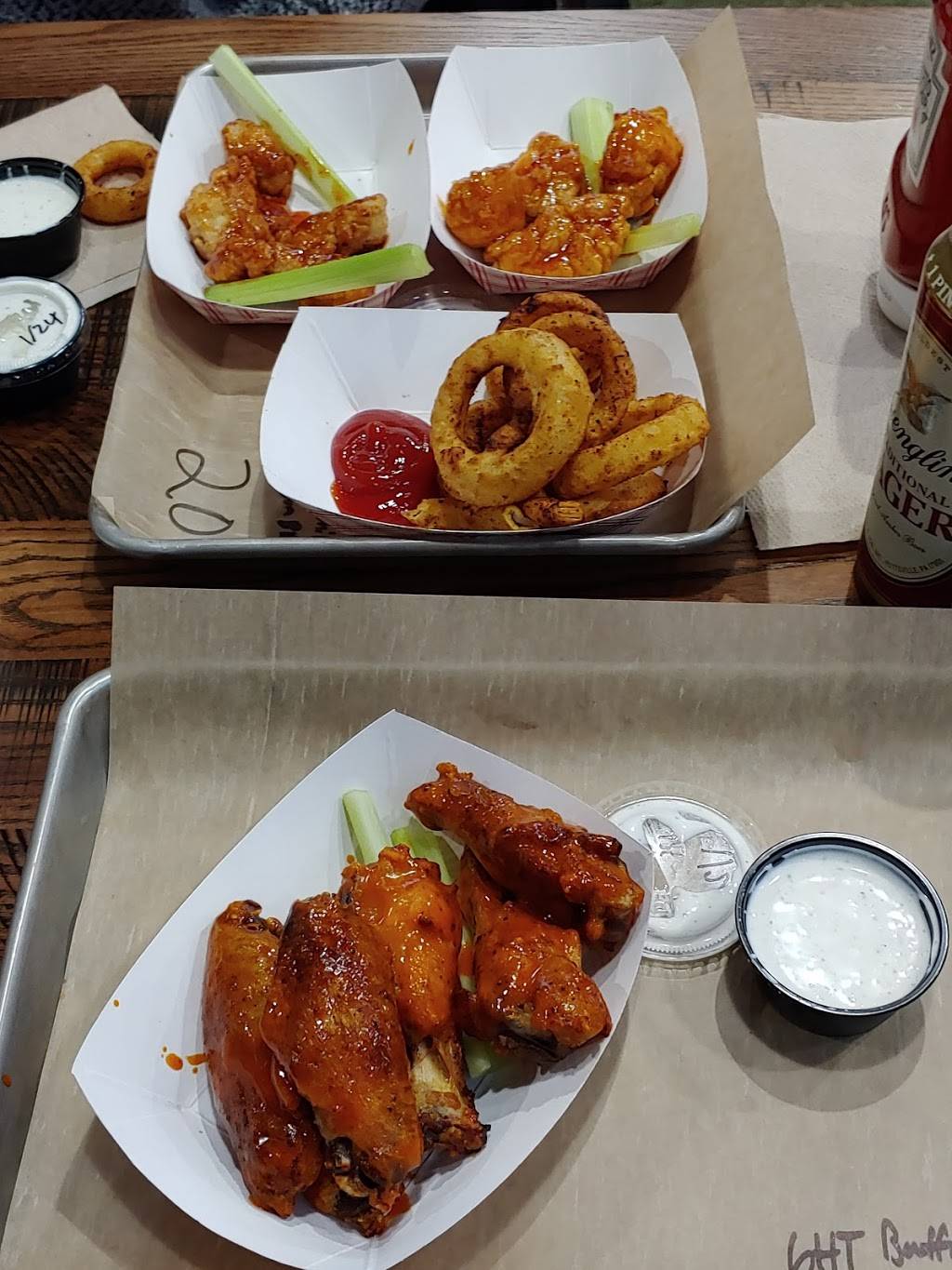 Scooters Triple Bs | restaurant | 3840 S Hurstbourne Pkwy, Louisville, KY 40299, USA | 5027493138 OR +1 502-749-3138