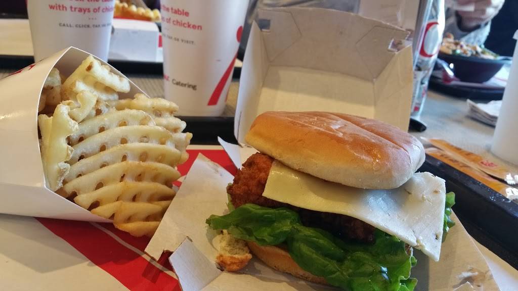 Chick-fil-A | restaurant | 4127 Campus Dr, Irvine, CA 92612, USA | 9497250230 OR +1 949-725-0230