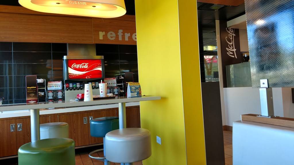 McDonalds | cafe | 1246 Leonard St NE, Grand Rapids, MI 49505, USA | 6164546177 OR +1 616-454-6177