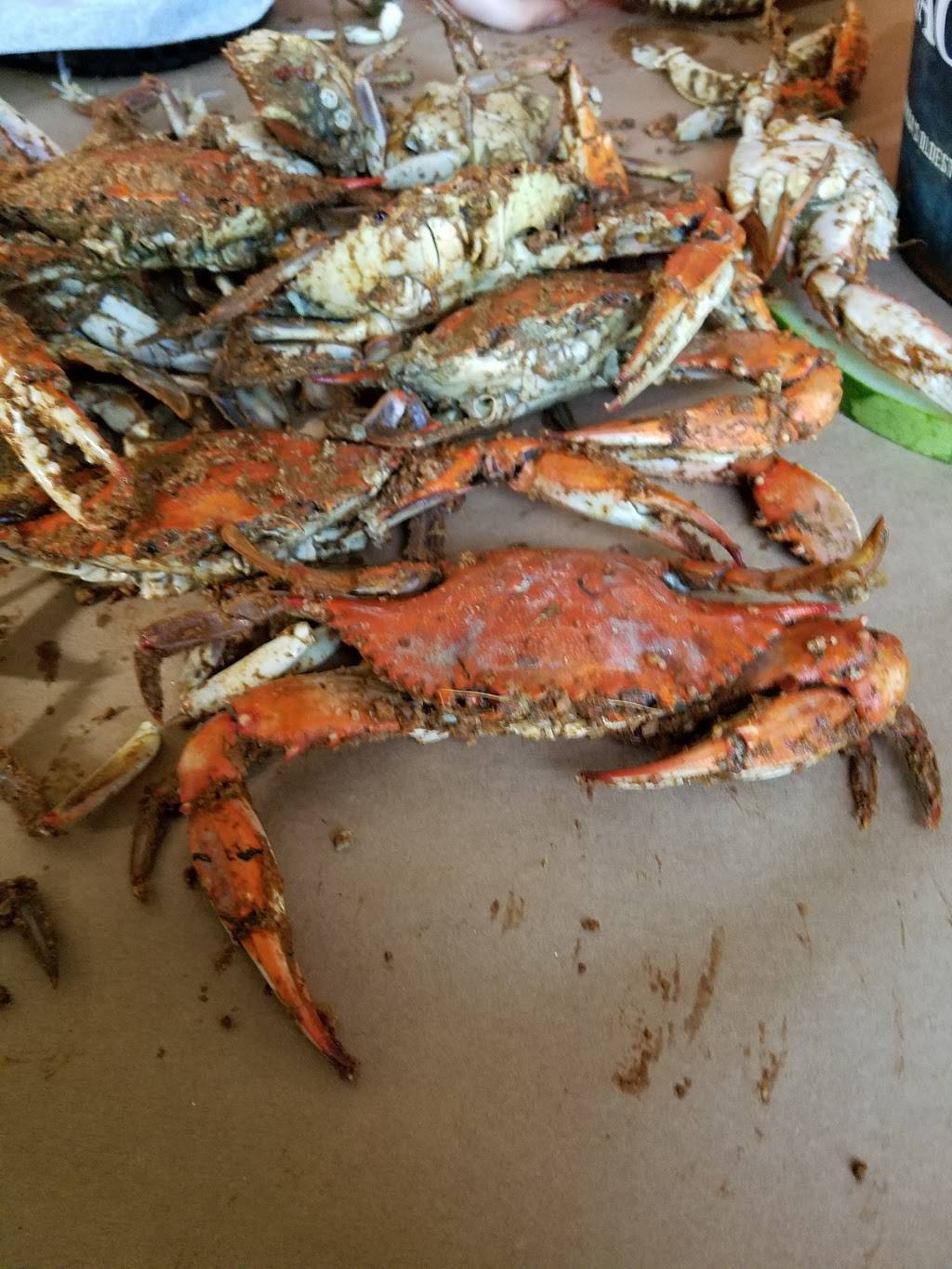 Knotty Pine | restaurant | 801 S Conkling St, Baltimore, MD 21224, USA | 4105349701 OR +1 410-534-9701