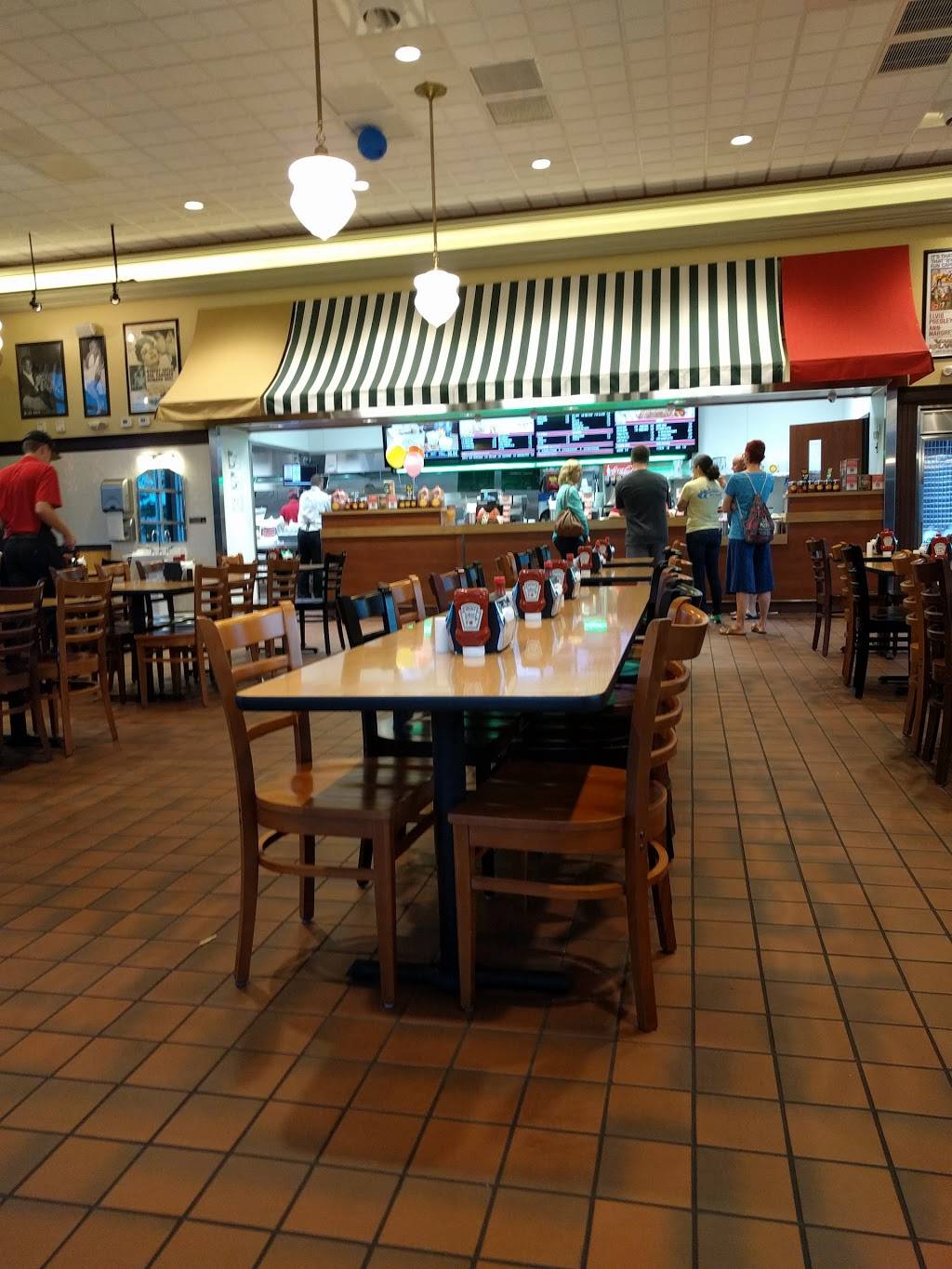 Smithfields Chicken N Bar-B-Q | restaurant | 3705 Patriot Way, Wilmington, NC 28412, USA | 9107948280 OR +1 910-794-8280