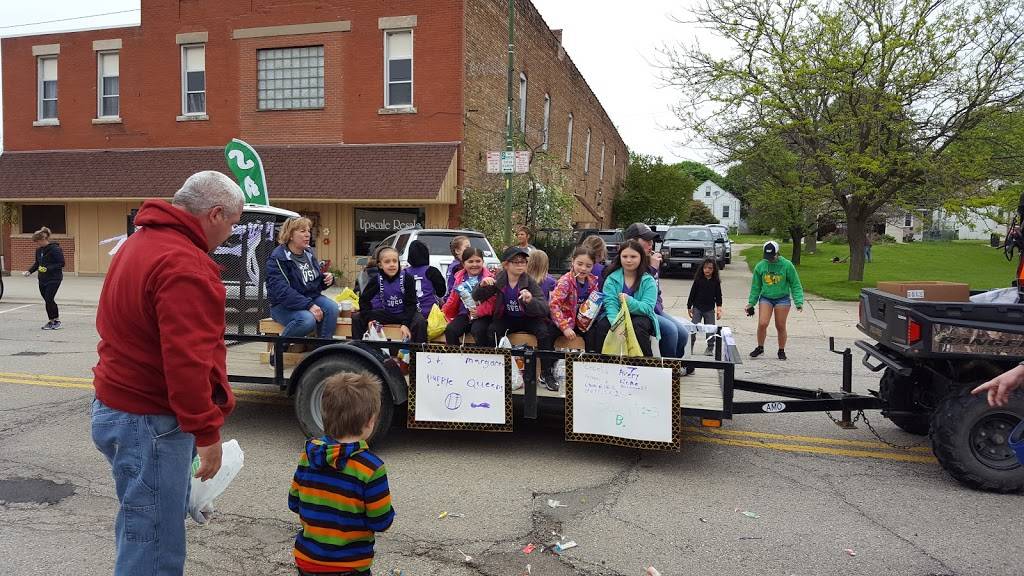 Luceros Supermarket and Mexican Restaurant | restaurant | 211 W St Paul St, Spring Valley, IL 61362, USA | 8156638425 OR +1 815-663-8425