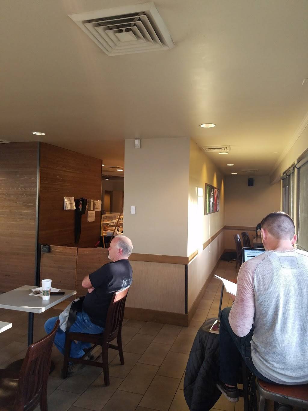 Starbucks | cafe | 860 Hopper Ave, Santa Rosa, CA 95403, USA | 7075283116 OR +1 707-528-3116