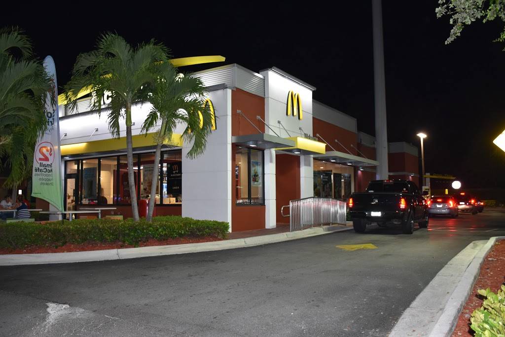 Gardens Square | shopping mall | 8515-8665, NW 186th St, Hialeah, FL 33015, USA | 3059471664 OR +1 305-947-1664