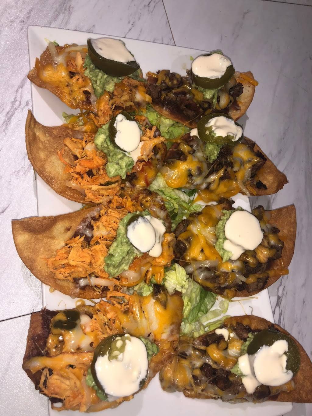 La Familia Restaurant | restaurant | 200 S Haven St, Baltimore, MD 21224, USA | 4438270990 OR +1 443-827-0990