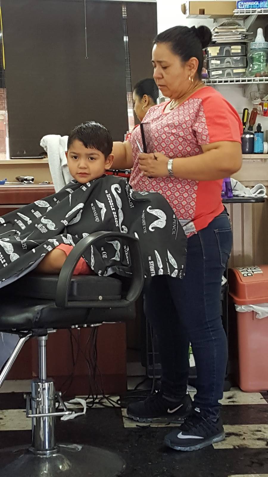 El Salvador | restaurant | 2500 Pico Blvd, Los Angeles, CA 90019, USA | 2133886635 OR +1 213-388-6635