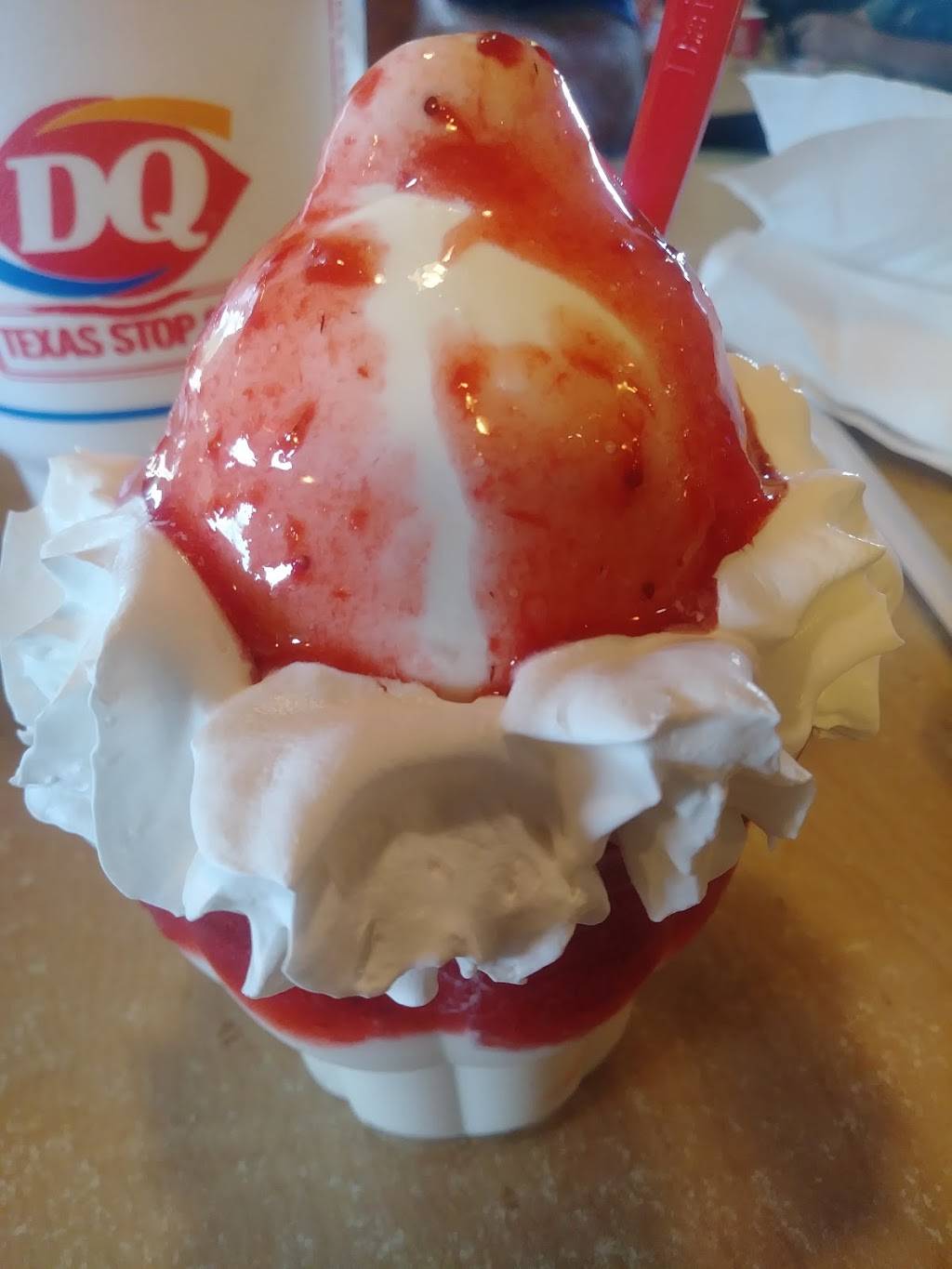 Dairy Queen Store | restaurant | 1215 US-79, Henderson, TX 75652, USA | 9036576532 OR +1 903-657-6532