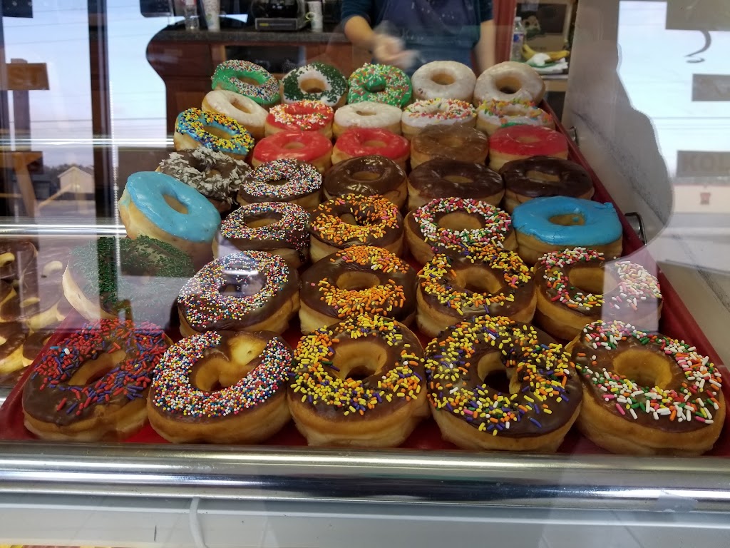 Campus Donuts & Kolaches | restaurant | 3119 Knickerbocker Rd, San Angelo, TX 76904, USA | 3252132888 OR +1 325-213-2888