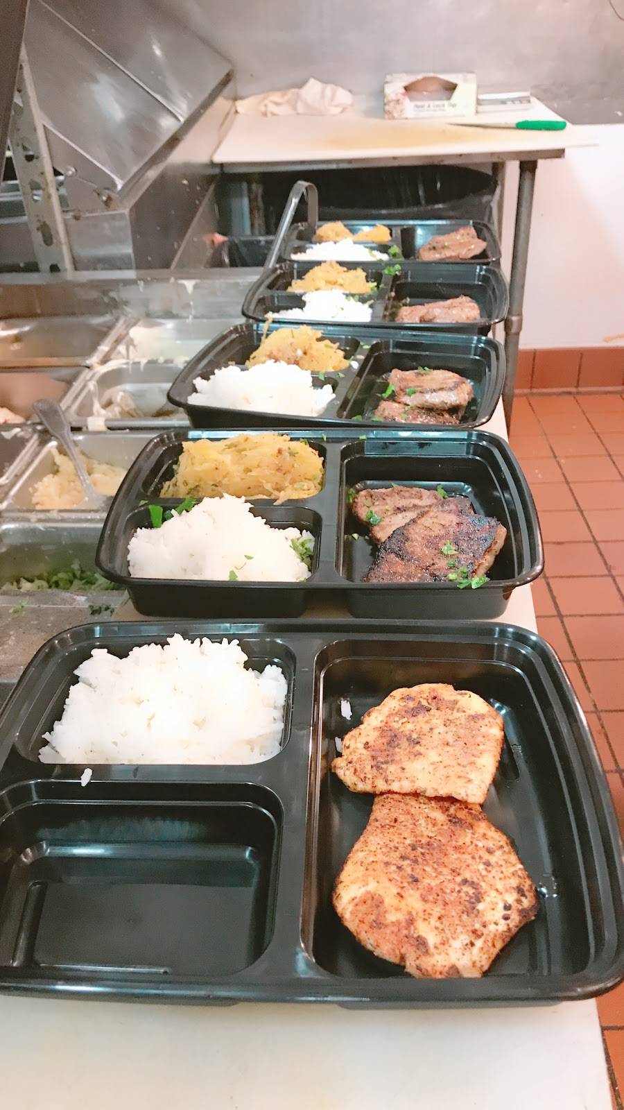 Frankies Italian Kitchen | restaurant | 5538 Reseda Blvd, Tarzana, CA 91356, USA | 8187051295 OR +1 818-705-1295