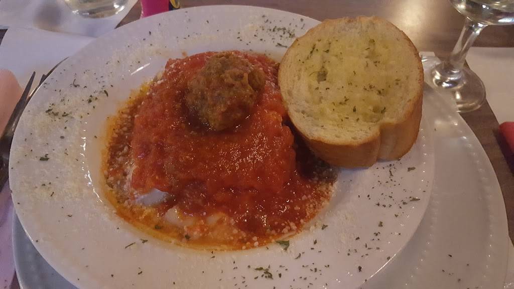 Car Salas | restaurant | 5633 Homeville Rd, West Mifflin, PA 15122, USA | 4124663337 OR +1 412-466-3337