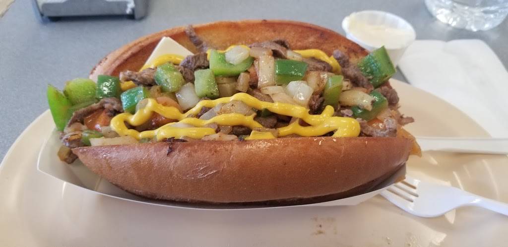 Chris Burgers | cafe | 407 Iowa Ave, Riverside, CA 92507, USA | 9517818542 OR +1 951-781-8542