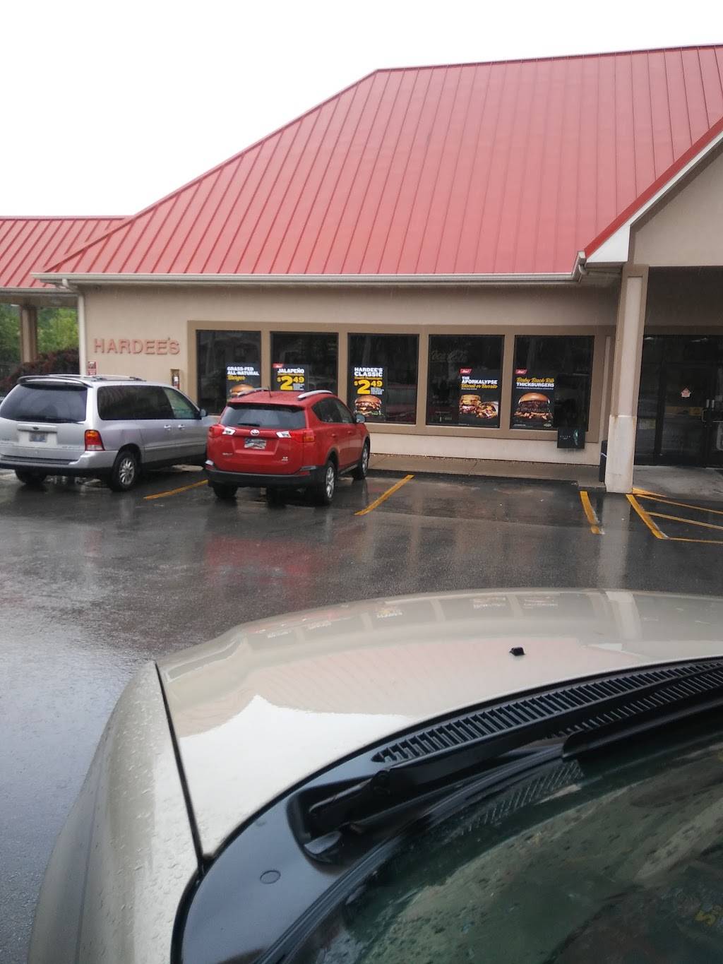 Hardees | restaurant | 732 E Main St, Glasgow, KY 42141, USA | 2706590115 OR +1 270-659-0115