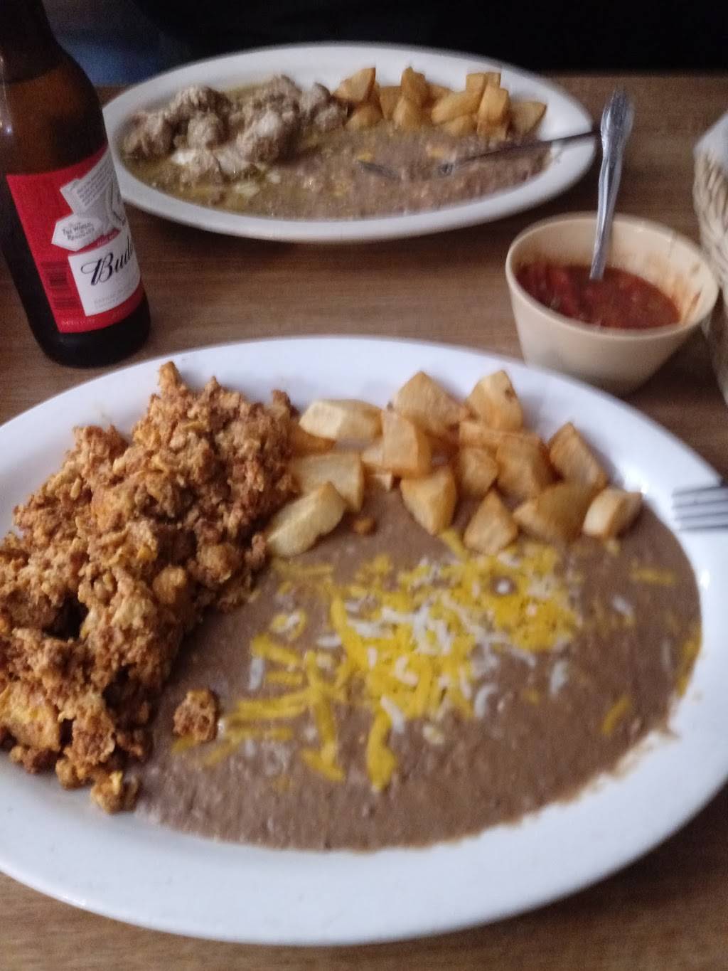 Velascos Mexican Restaurant | restaurant | 641 Academy Ave, Sanger, CA 93657, USA | 5598762666 OR +1 559-876-2666