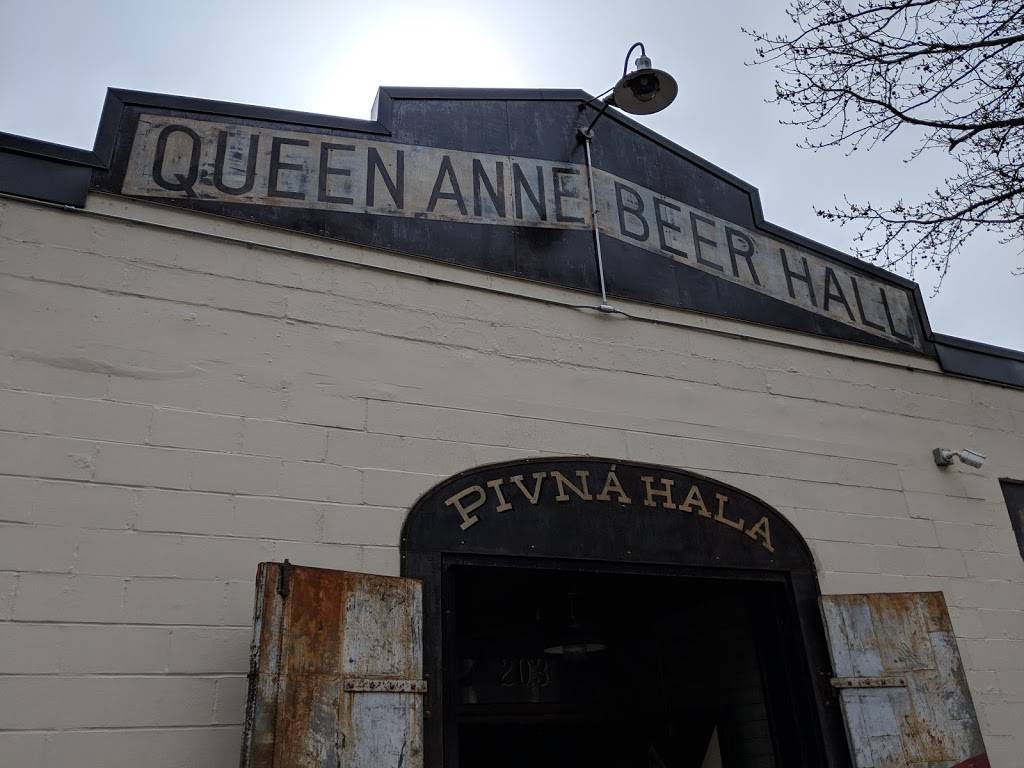Queen Anne Beerhall | restaurant | 203 W Thomas St, Seattle, WA 98119, USA | 2066594043 OR +1 206-659-4043