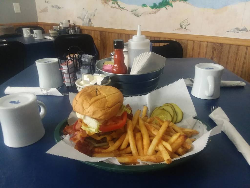 Lighthouse Cafe | restaurant | 735 Frankfort Ave, Elberta, MI 49628, USA | 2313525273 OR +1 231-352-5273
