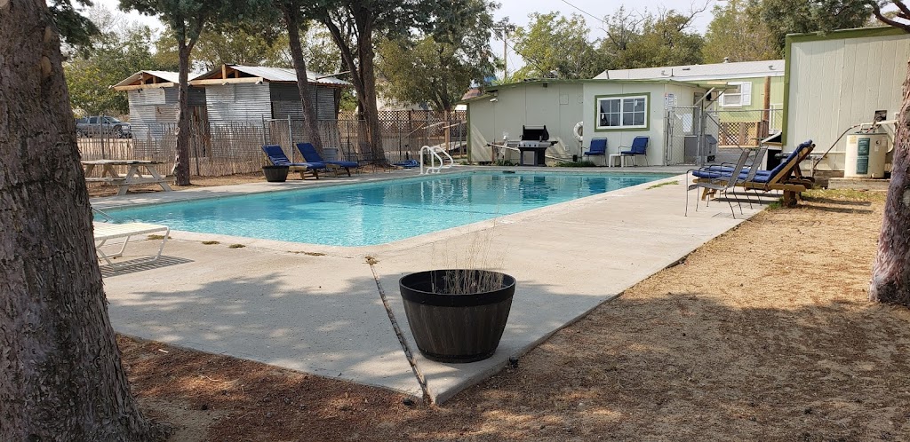 Olancha RV Park & Motel | restaurant | 1075 US-395, Olancha, CA 93549, USA | 7607640023 OR +1 760-764-0023