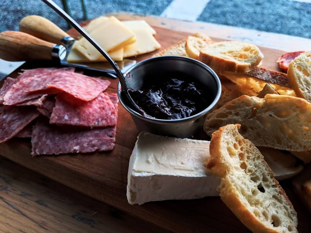 Buchners Bierhalle | restaurant | Jacksonville, FL 32205, USA | 6466883613 OR +1 646-688-3613