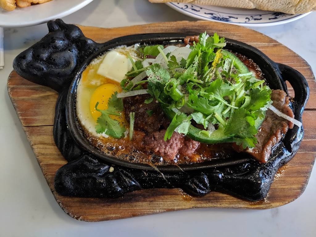 Saigon Chicken House | restaurant | 223 Adams St, Dorchester, MA 02122, USA | 6174368888 OR +1 617-436-8888