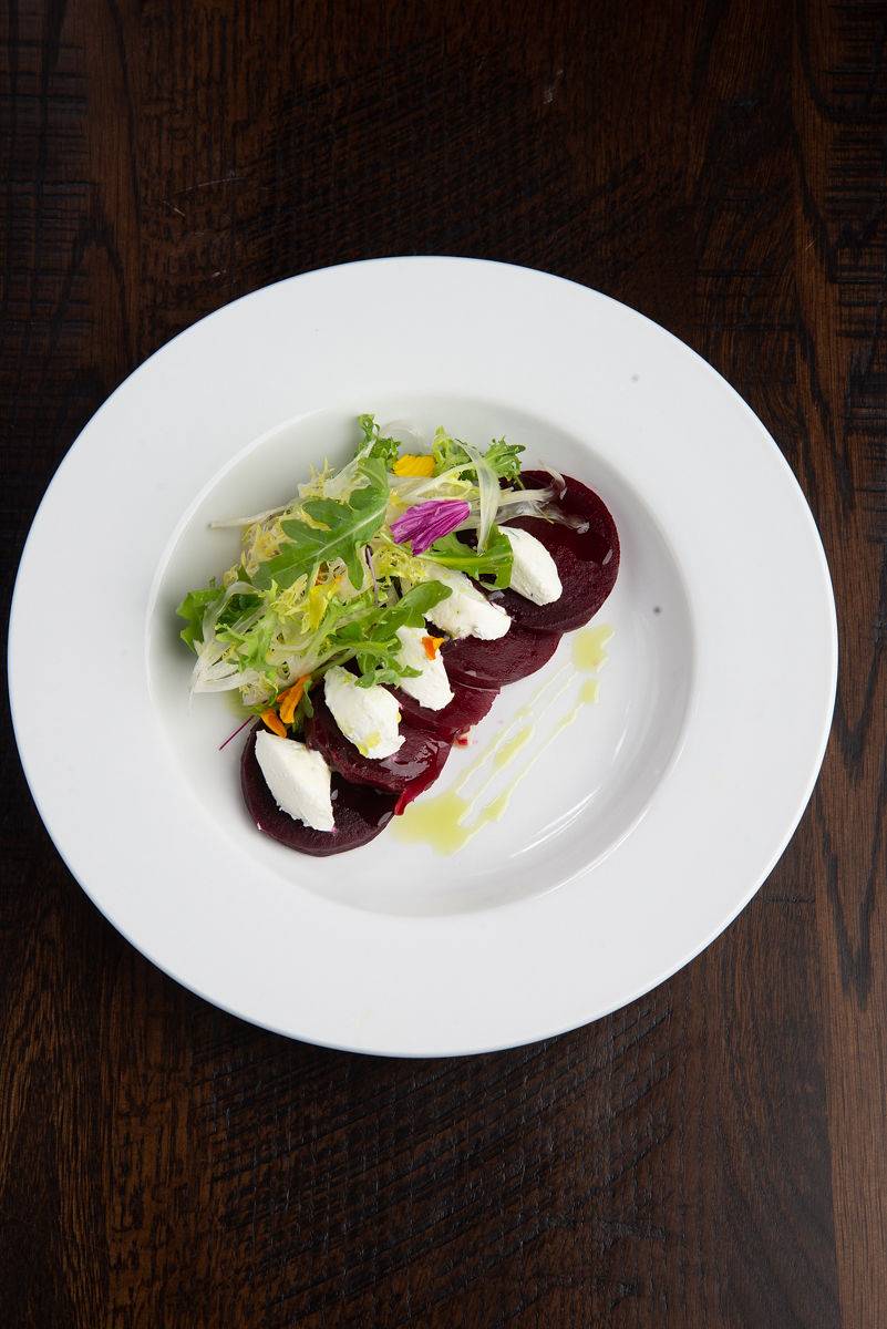 The Grateful Crow | restaurant | 420 N Main St, Chelsea, MI 48118, USA | 7345622903 OR +1 734-562-2903