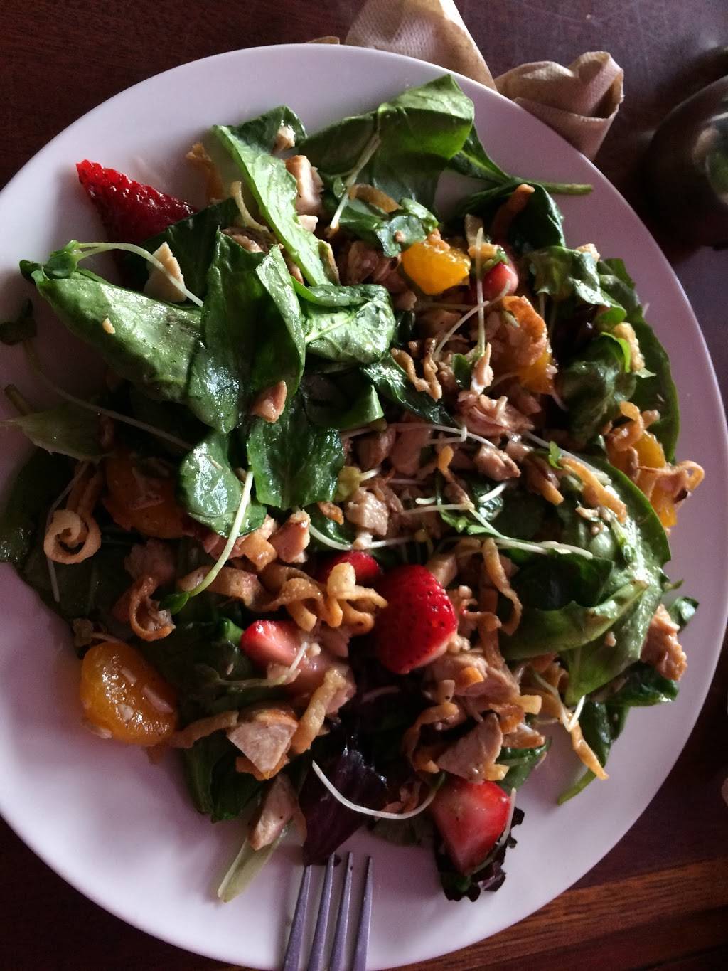 Hamburger Marys | restaurant | 8288 Santa Monica Blvd, Los Angeles, CA 90046, USA | 3236543800 OR +1 323-654-3800