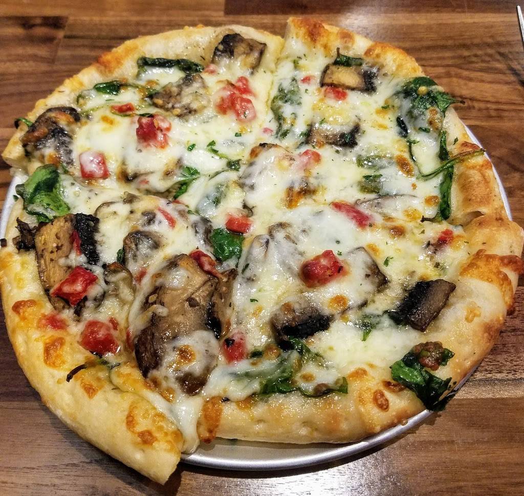 Boombozz Craft Pizza & Taphouse - Elizabethtown | restaurant | 135 The Loop, Elizabethtown, KY 42701, USA | 2706000990 OR +1 270-600-0990