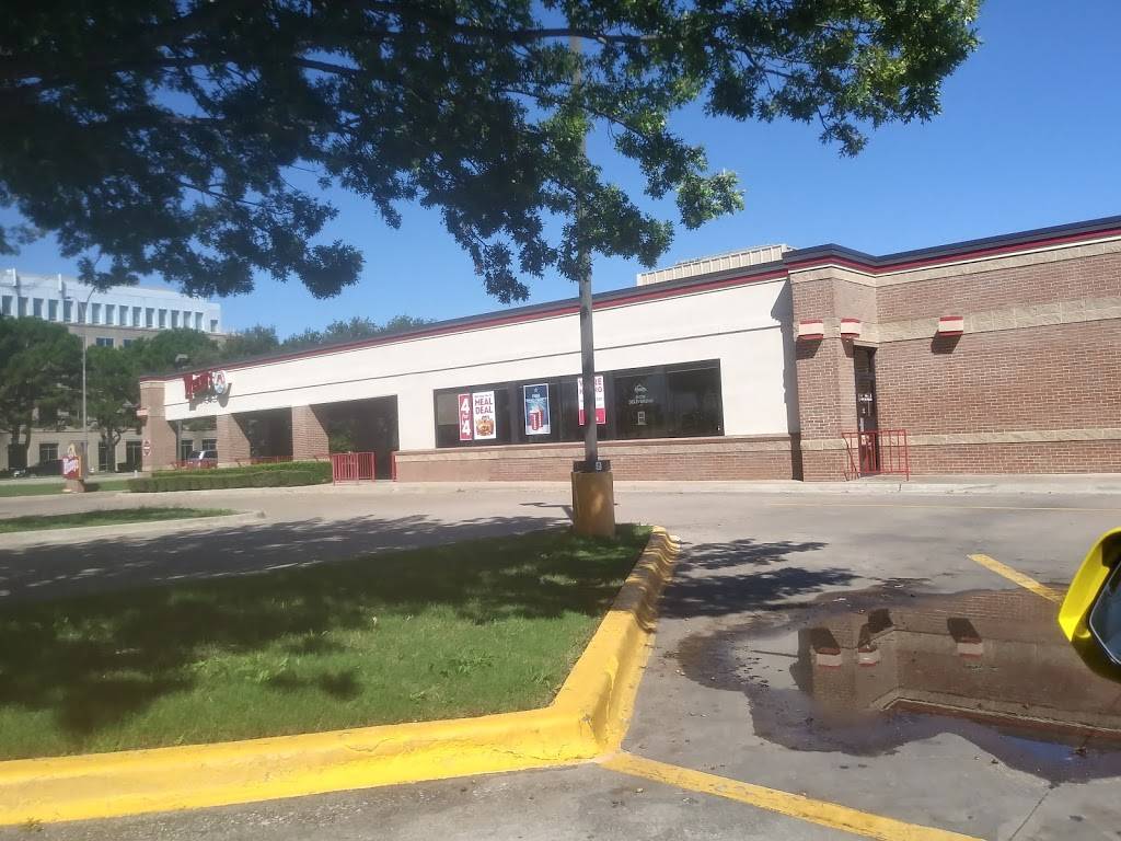 Wendys | restaurant | 3911 Matlock Rd, Arlington, TX 76015, USA | 8174225539 OR +1 817-422-5539