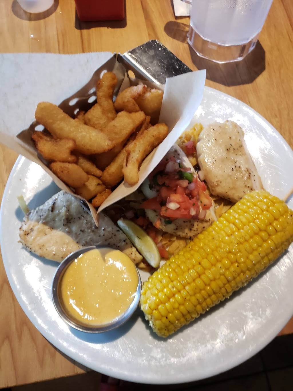 Chilis Grill & Bar | meal takeaway | 9530 Applecross Rd, Jacksonville, FL 32222, USA | 9047787551 OR +1 904-778-7551