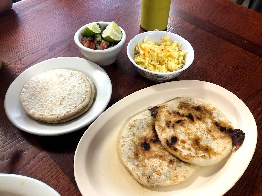 El Manjar | restaurant | 7218 N Armenia Ave, Tampa, FL 33604, USA | 8134474652 OR +1 813-447-4652