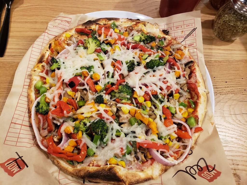 MOD Pizza | restaurant | 160 W Town Square Way #100, Oak Creek, WI 53154, USA | 2623300027 OR +1 262-330-0027