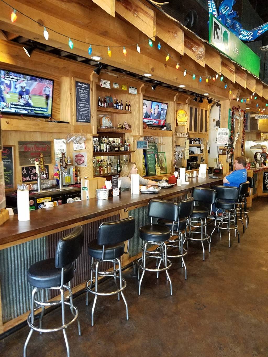 Moes Original Bar B Que | restaurant | 9050 Carothers Pkwy #104, Franklin, TN 37067, USA | 6158072908 OR +1 615-807-2908