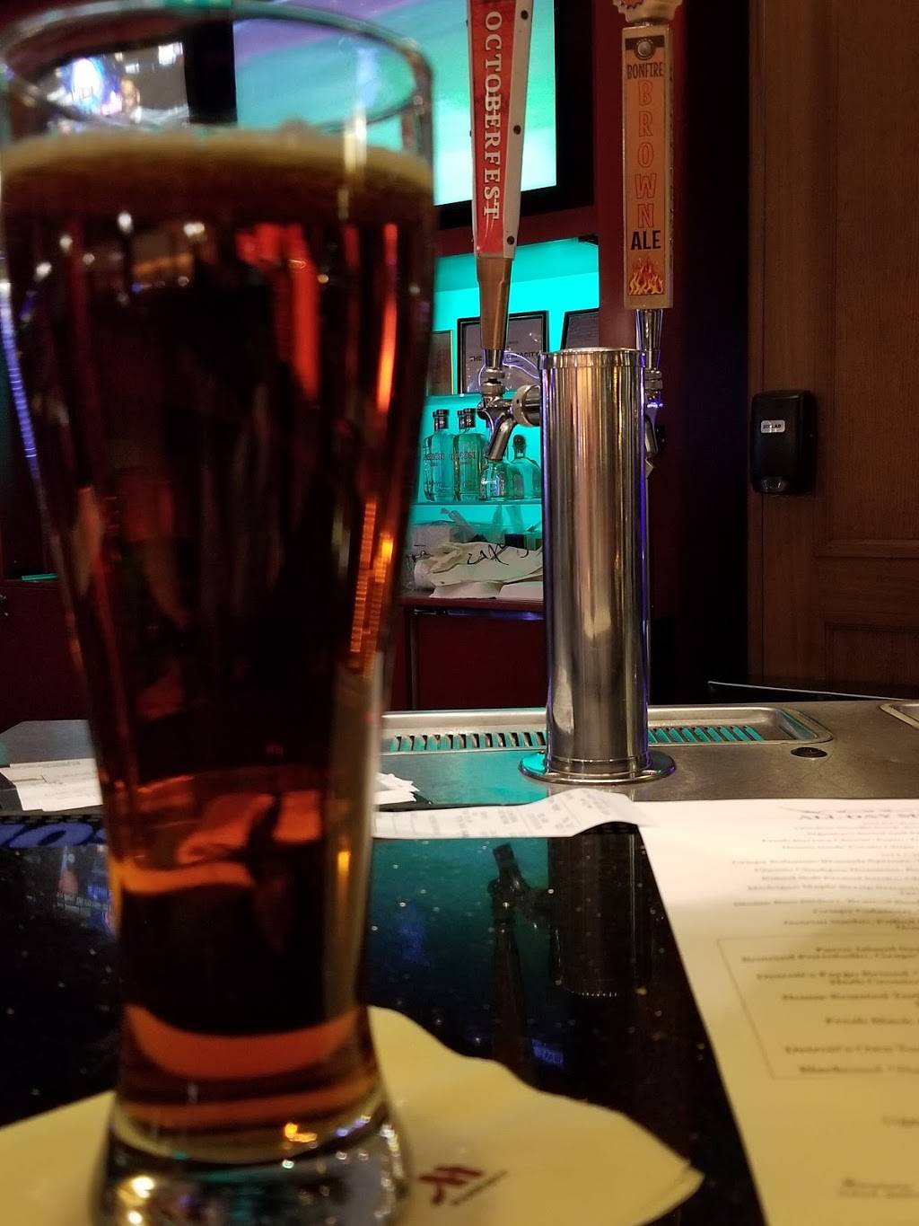 Volt | restaurant | 400 Renaissance Dr W, Detroit, MI 48243, USA | 3135688700 OR +1 313-568-8700