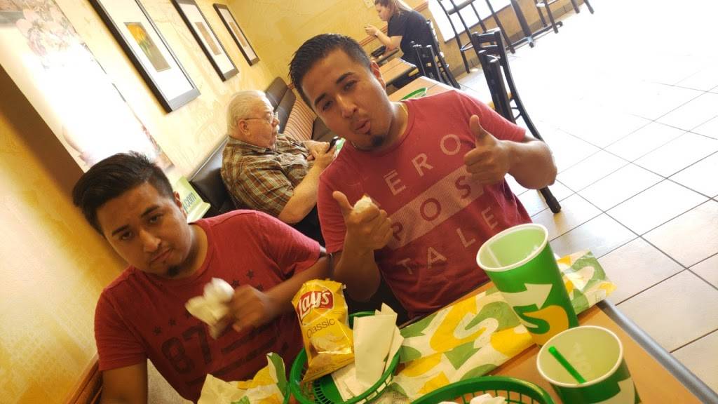 Subway | restaurant | 1160 E Centerton Blvd, Centerton, AR 72719, USA | 4797951910 OR +1 479-795-1910