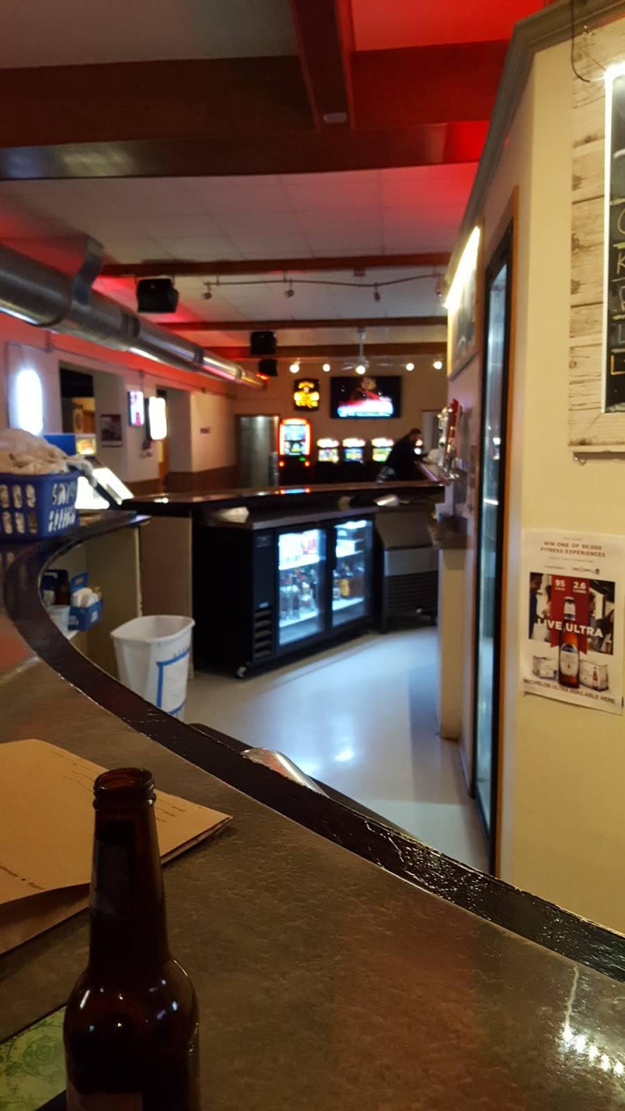 Plymouth Tap | restaurant | 101 E Mill St, Plymouth, WI 53073, USA | 9204495416 OR +1 920-449-5416