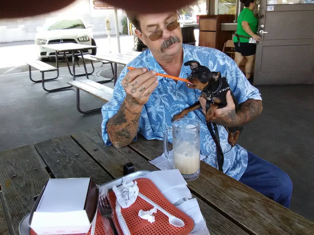 A & W All American Food | restaurant | 1113 N 10th Ave, Hanford, CA 93230, USA | 5595847579 OR +1 559-584-7579