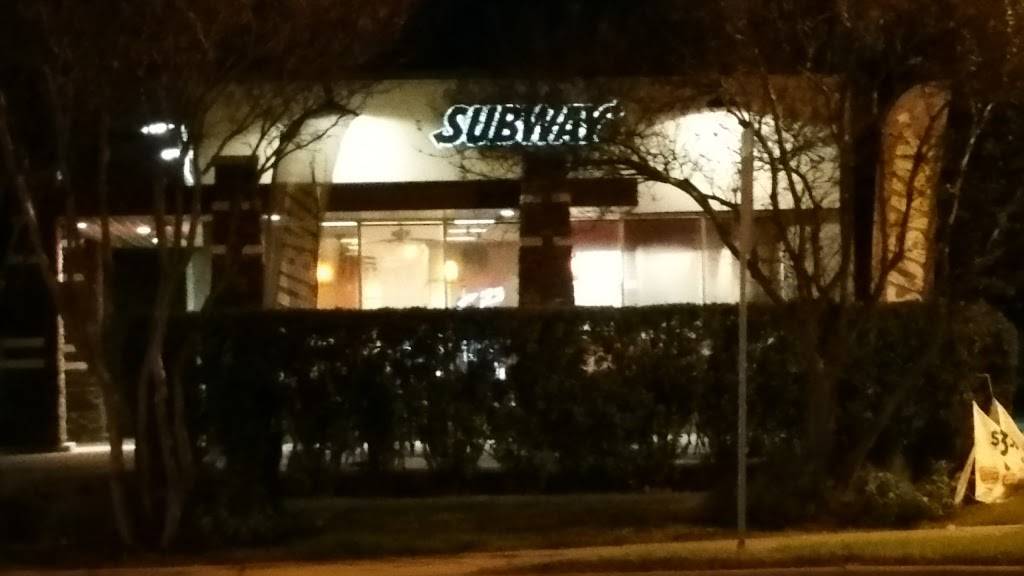 Subway | restaurant | 7711 Burnet Rd, Austin, TX 78757, USA | 5129060192 OR +1 512-906-0192