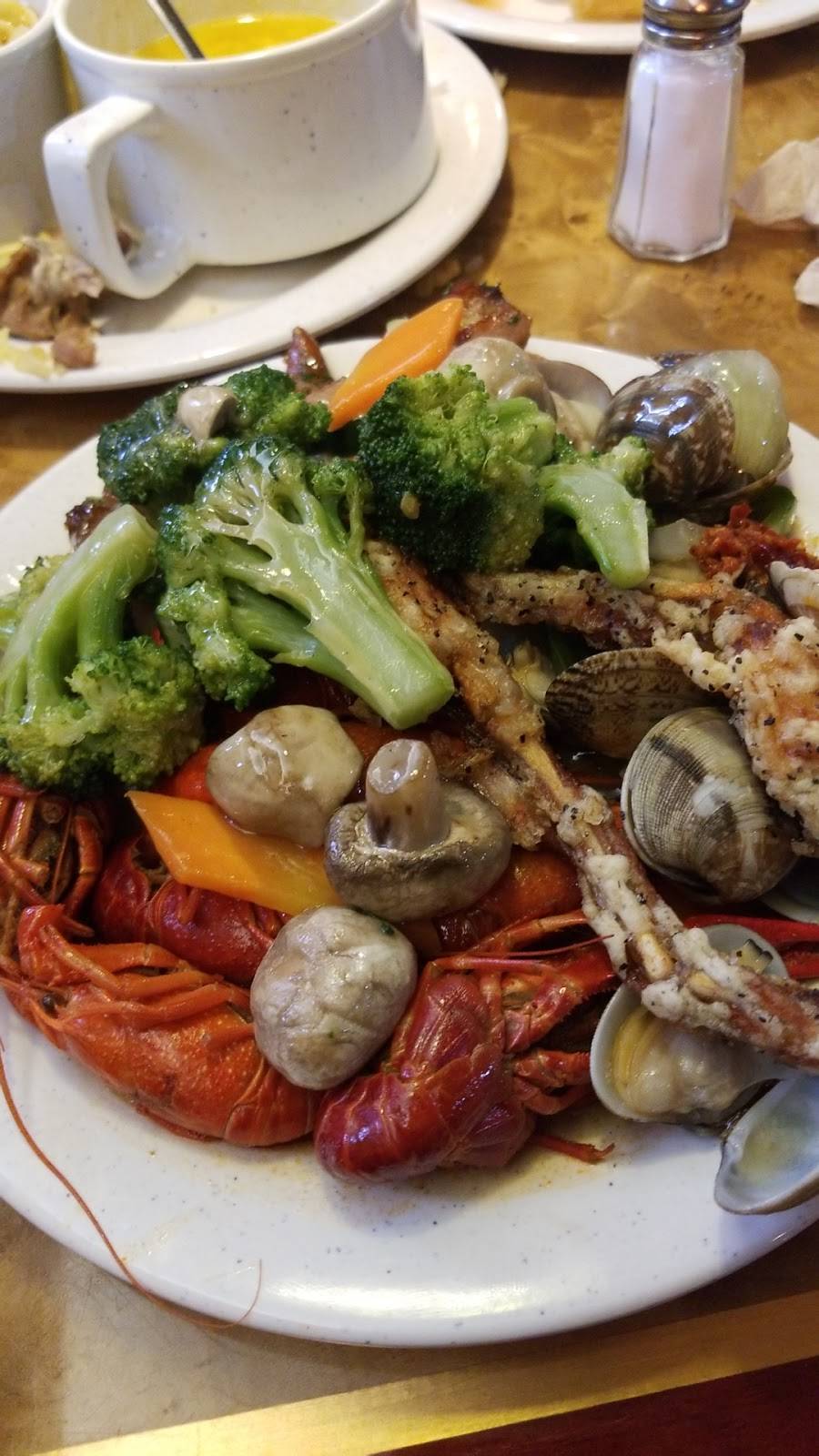 Hibachi Grill & Supreme Buffet | restaurant | 205 E Mountcastle Dr, Johnson City, TN 37601, USA | 4232838888 OR +1 423-283-8888
