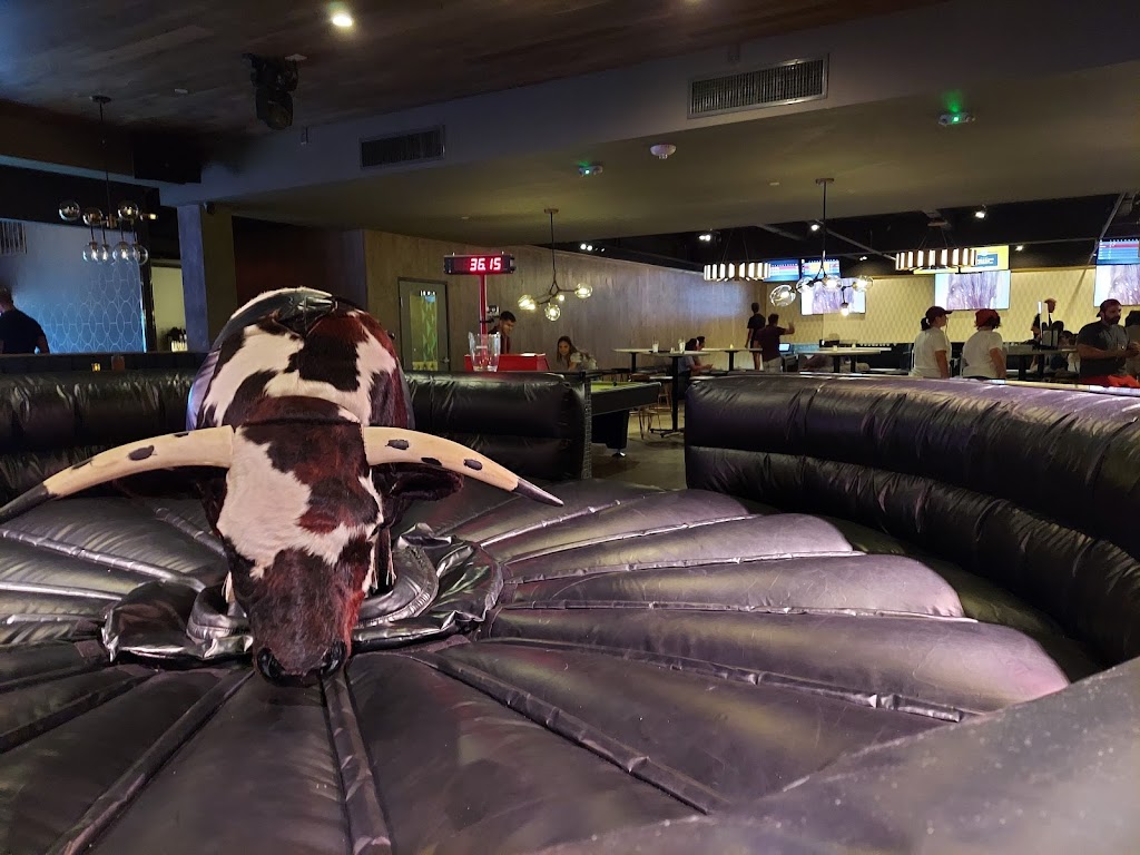 Bull & Bowl | restaurant | 501 W 6th St #200, Austin, TX 78701, USA | 5129920707 OR +1 512-992-0707