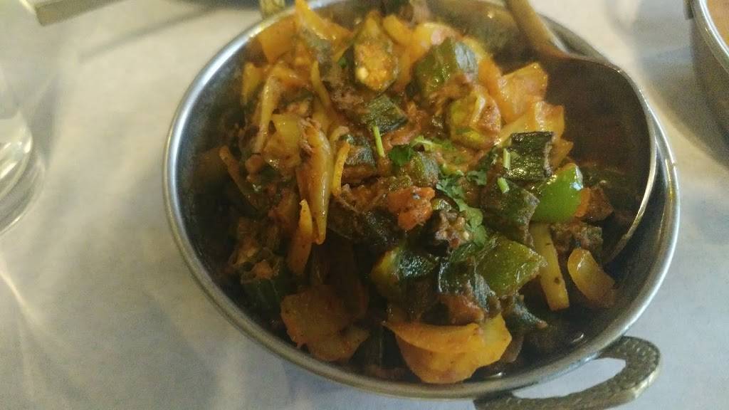 Indias Kitchen | restaurant | 2912 N Martin Luther King Jr Dr, Decatur, IL 62526, USA | 2177065111 OR +1 217-706-5111