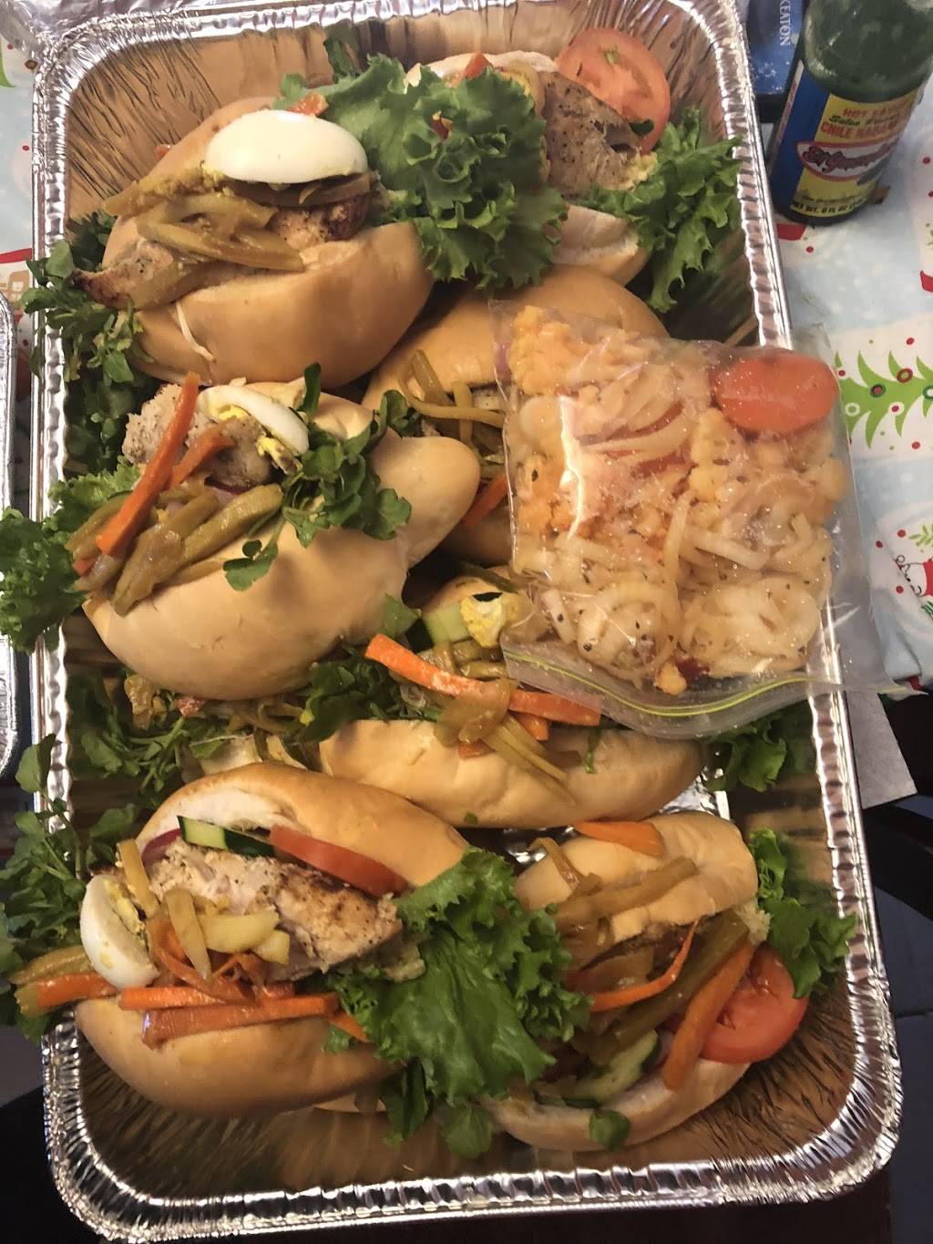 Catering Service La Quezalteca | restaurant | 2855 Corvallis Crescent, Indianapolis, IN 46222, USA | 3175603359 OR +1 317-560-3359