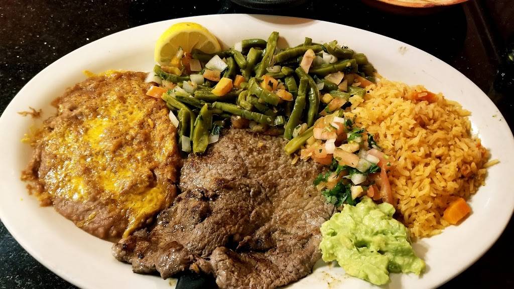 El Patio | restaurant | 410 Broadway, Chula Vista, CA 91910, USA | 6194229745 OR +1 619-422-9745