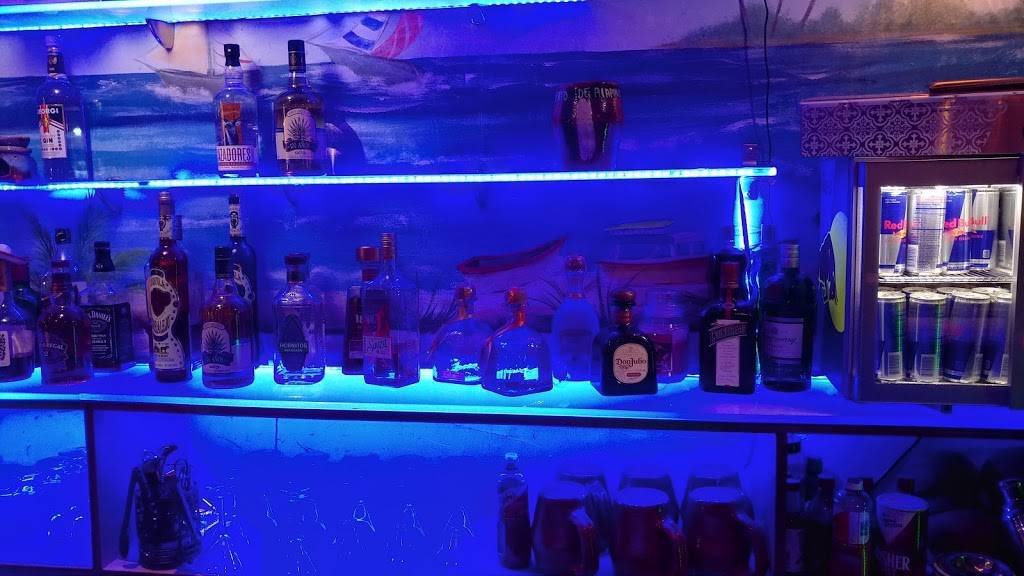 El Puerto de Acapulco | meal delivery | 9316 37th Ave, Jackson Heights, NY 11372, USA | 7182055566 OR +1 718-205-5566